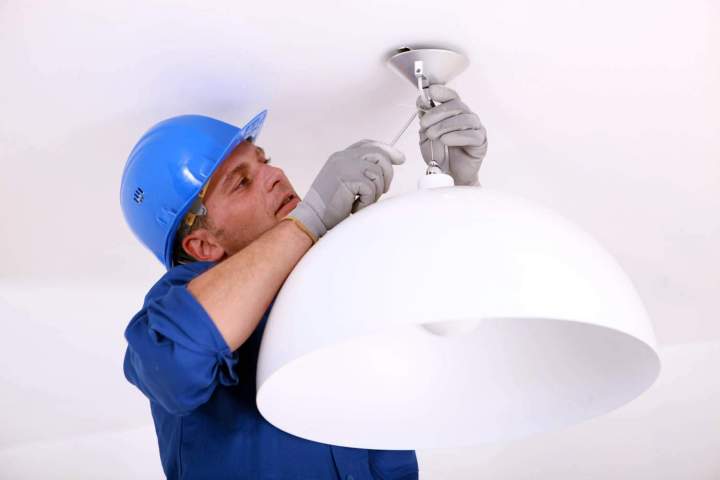 Installateur d'éclairage d'entreprise Le Mans
